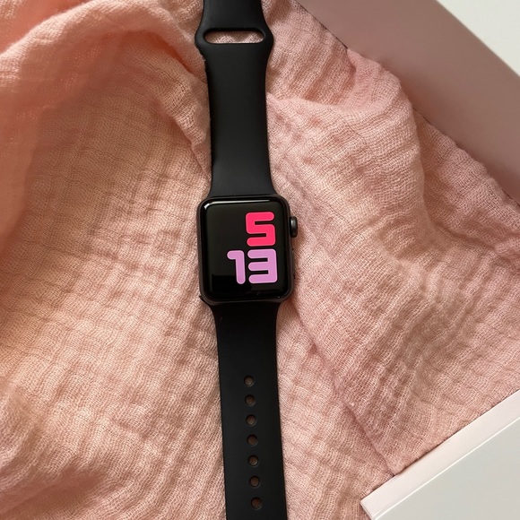 Apple Watch Series 3 GPS + Cellular - Picture 5 of 13